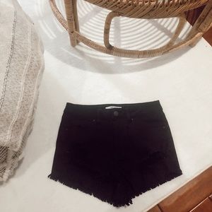 Refuge Distressed Raw Hem Black Jean Short - sz